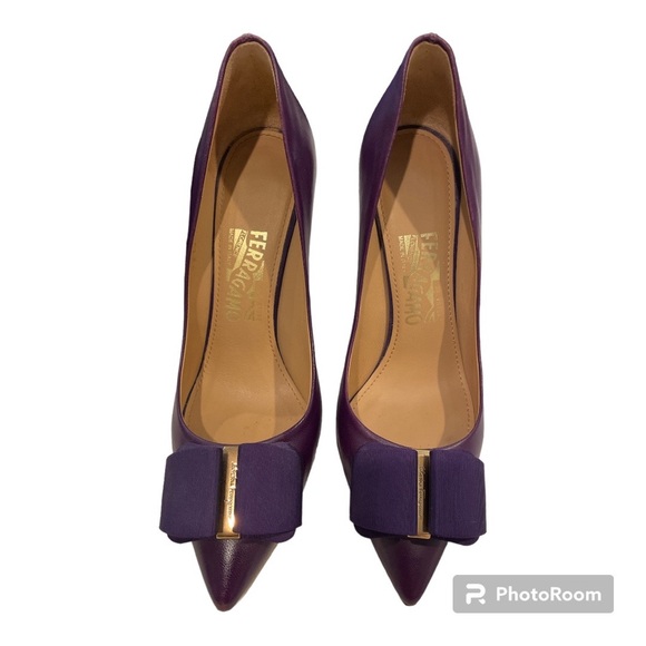 Salvatore Ferragamo Shoes - Authentic Salvatore Ferragamo Pumps